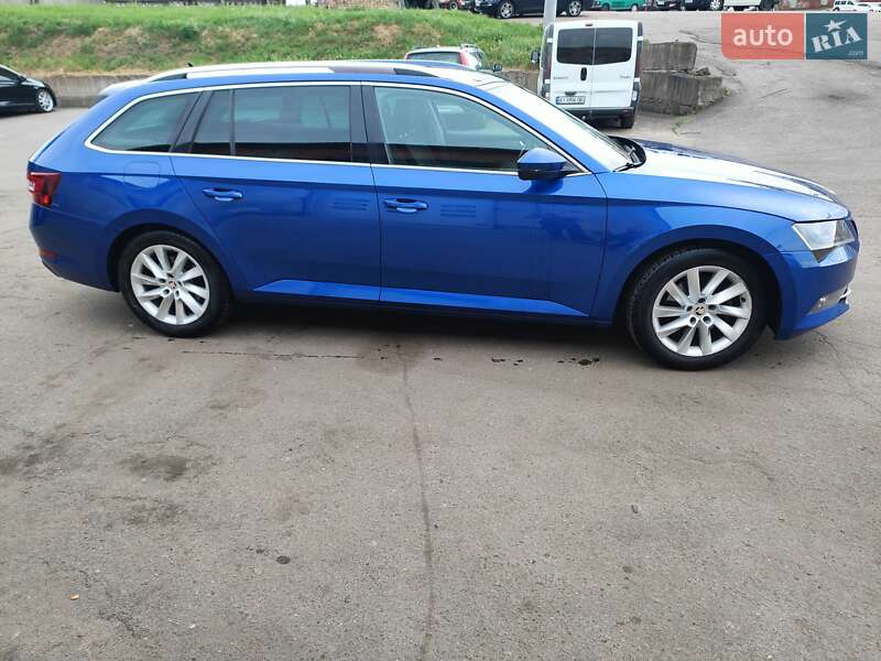 Универсал Skoda Superb 2017 в Киеве