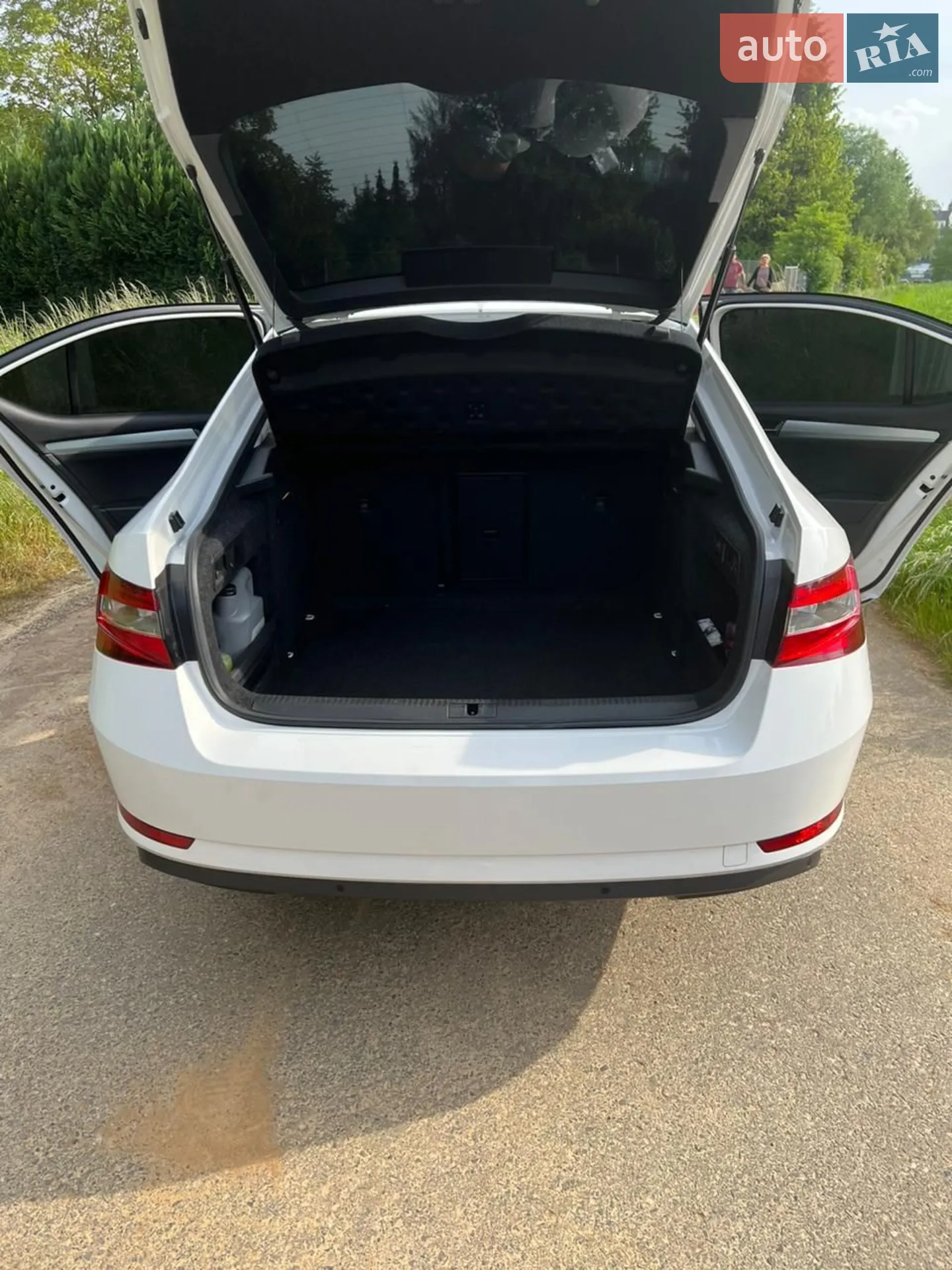 2019 Skoda Superb - мініатюра 13