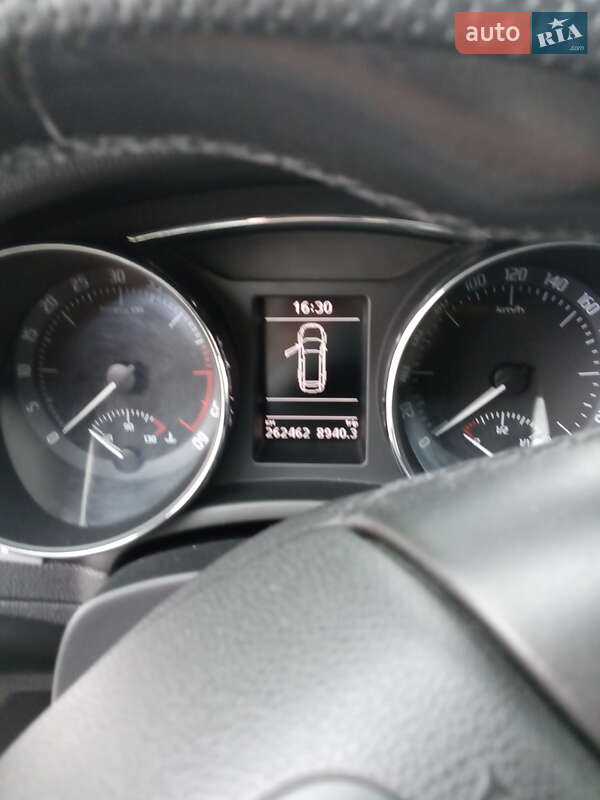 Универсал Skoda Superb 2010 в Голованевске