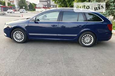 Универсал Skoda Superb 2011 в Новомосковске