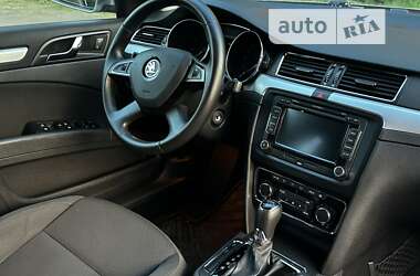 Лифтбек Skoda Superb 2014 в 