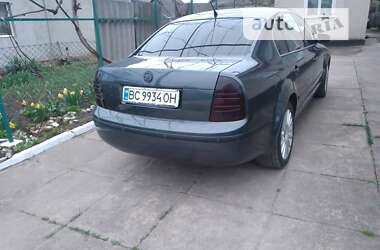 Лифтбек Skoda Superb 2003 в 