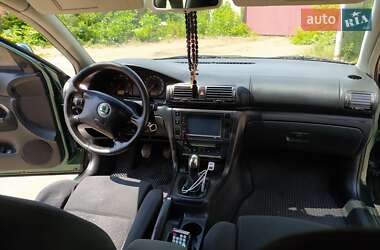 Лифтбек Skoda Superb 2004 в 