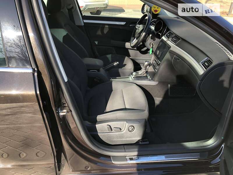 Универсал Skoda Superb 2015 в Киеве