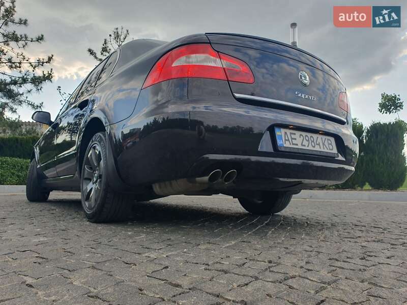 Лифтбек Skoda Superb 2012 в Днепре