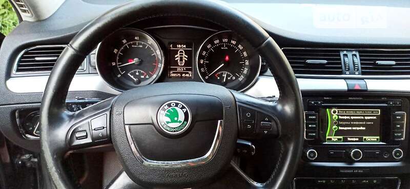 Лифтбек Skoda Superb 2012 в Мукачево