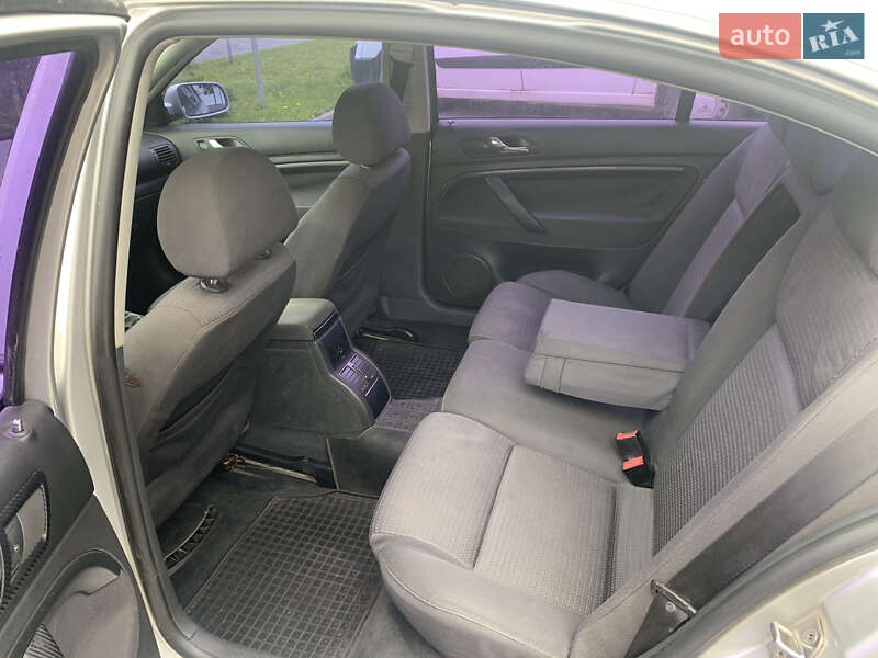 Лифтбек Skoda Superb 2004 в Киеве