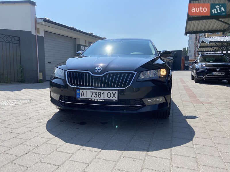 Лифтбек Skoda Superb 2016 в Житомире