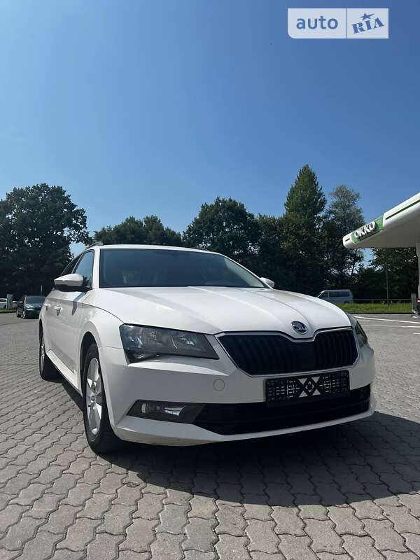 Универсал Skoda Superb 2016 в 