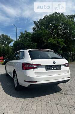 Универсал Skoda Superb 2016 в 