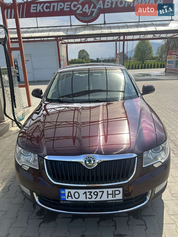 Ліфтбек Skoda Superb 2010 в Тячеві
