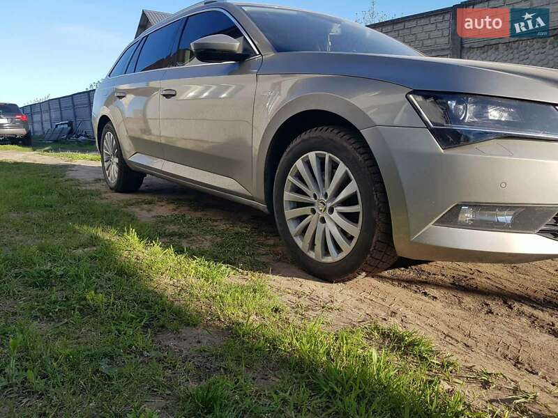 Skoda Superb 2016