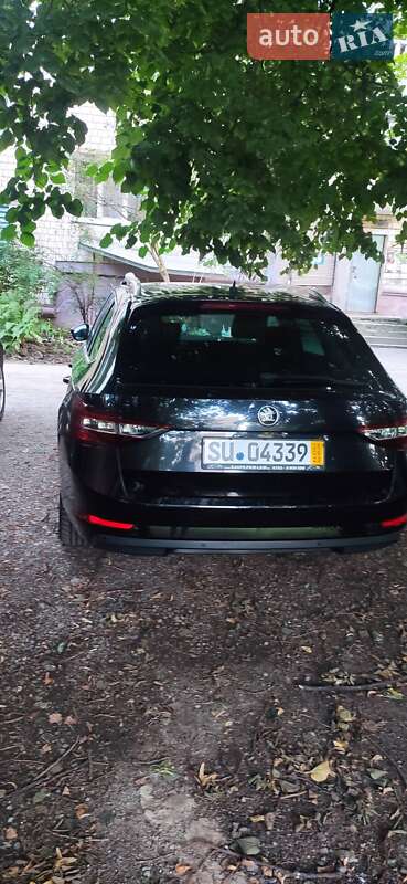 Универсал Skoda Superb 2018 в Черновцах