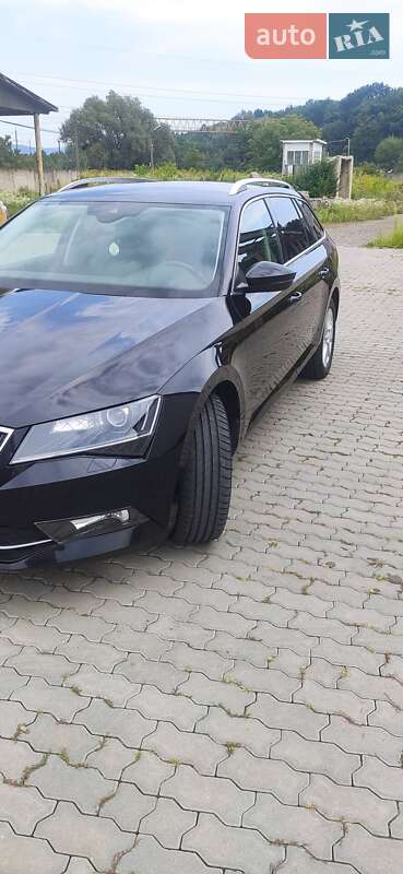 Универсал Skoda Superb 2018 в Черновцах