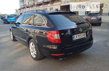 Універсал Skoda Superb 2011 в Умані