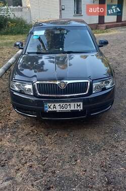 Лифтбек Skoda Superb 2006 в 