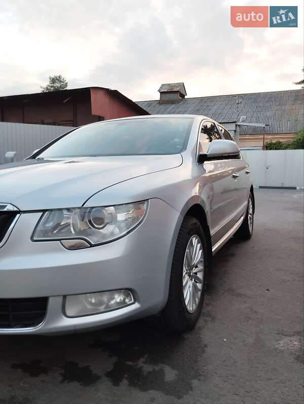 Лифтбек Skoda Superb 2012 в Киеве