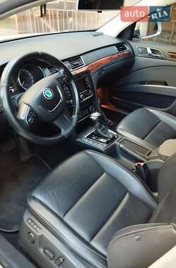 Ліфтбек Skoda Superb 2012 в 
