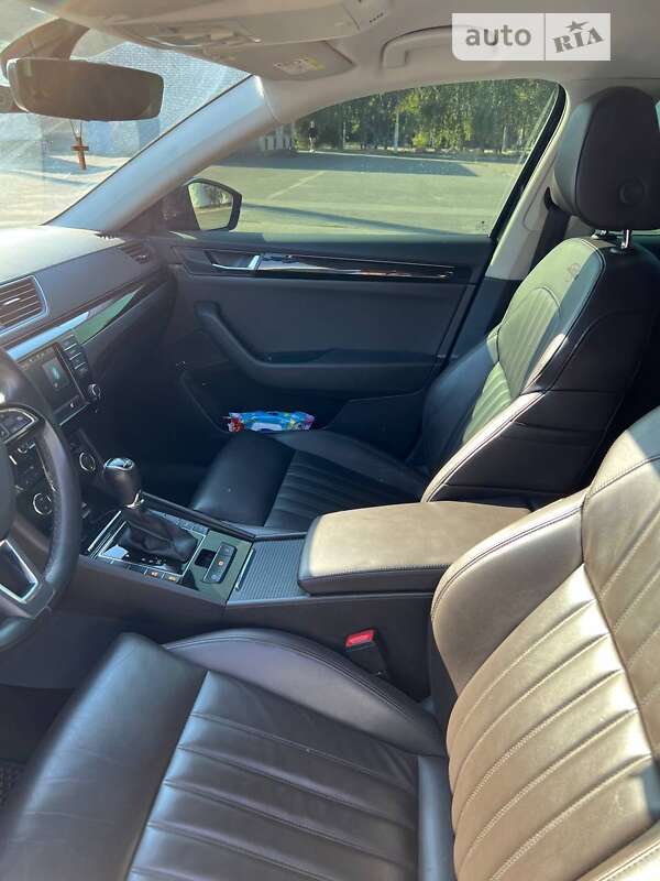 Універсал Skoda Superb 2017 в Кривому Розі