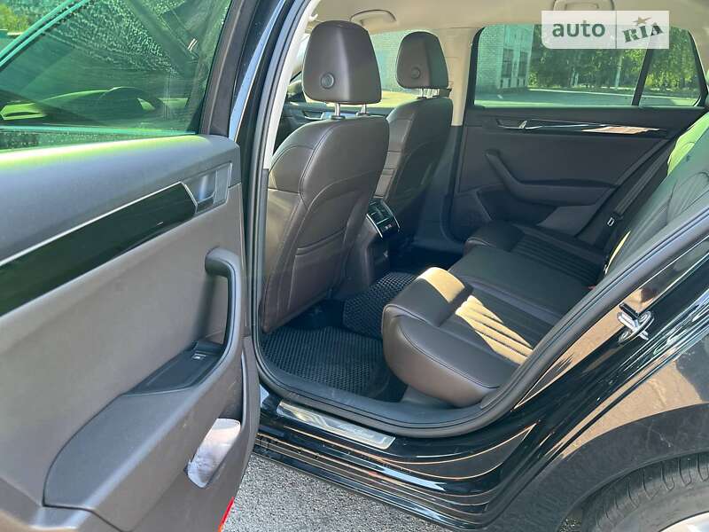 Універсал Skoda Superb 2017 в Кривому Розі