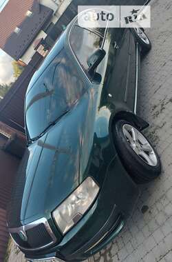 Ліфтбек Skoda Superb 2003 в Стрию