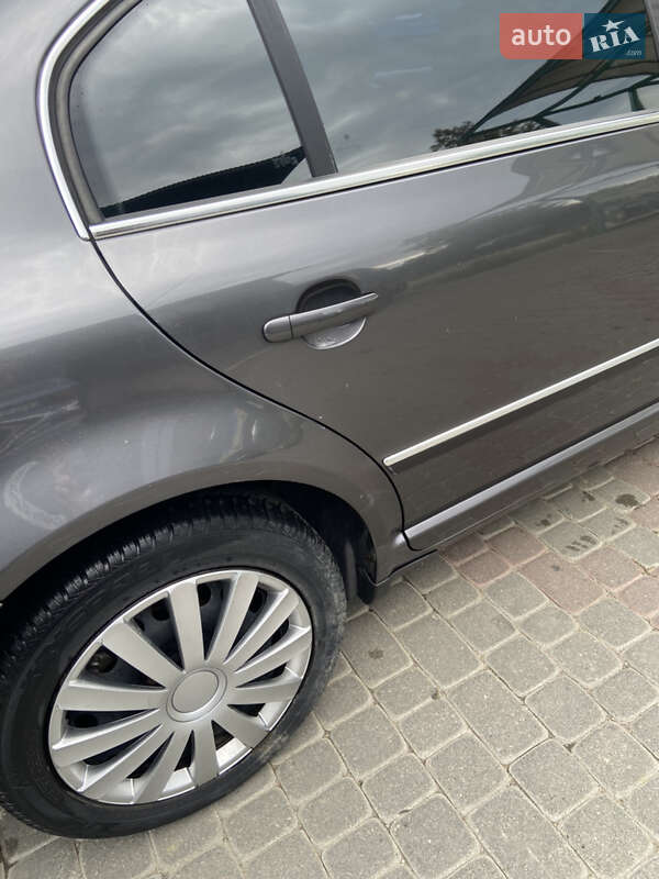 Ліфтбек Skoda Superb 2005 в Надвірній