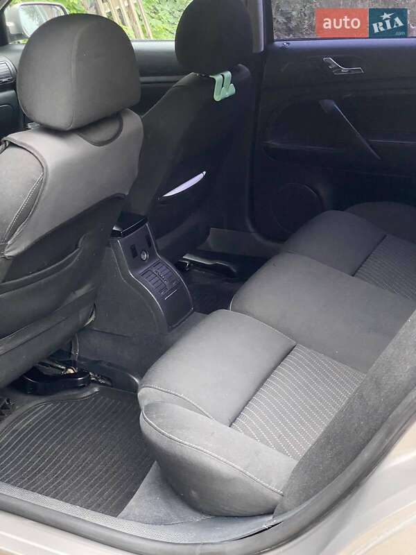 Ліфтбек Skoda Superb 2006 в Києві