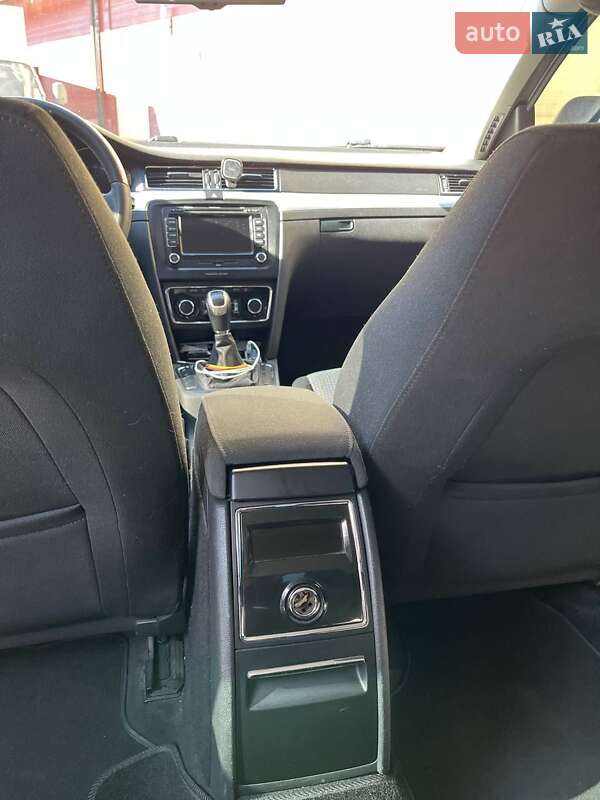 Ліфтбек Skoda Superb 2011 в Східниці