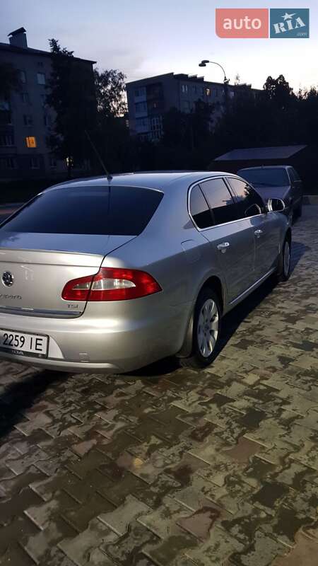 Лифтбек Skoda Superb 2008 в Черкассах