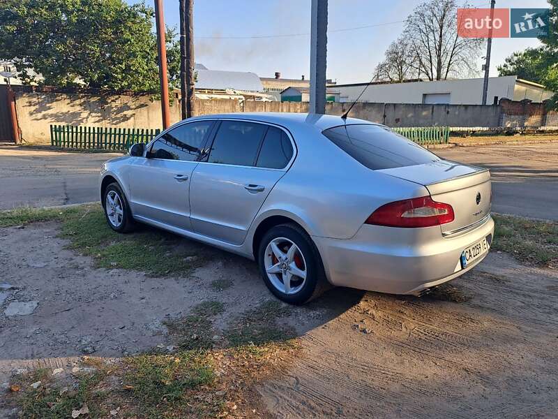 Лифтбек Skoda Superb 2008 в Черкассах