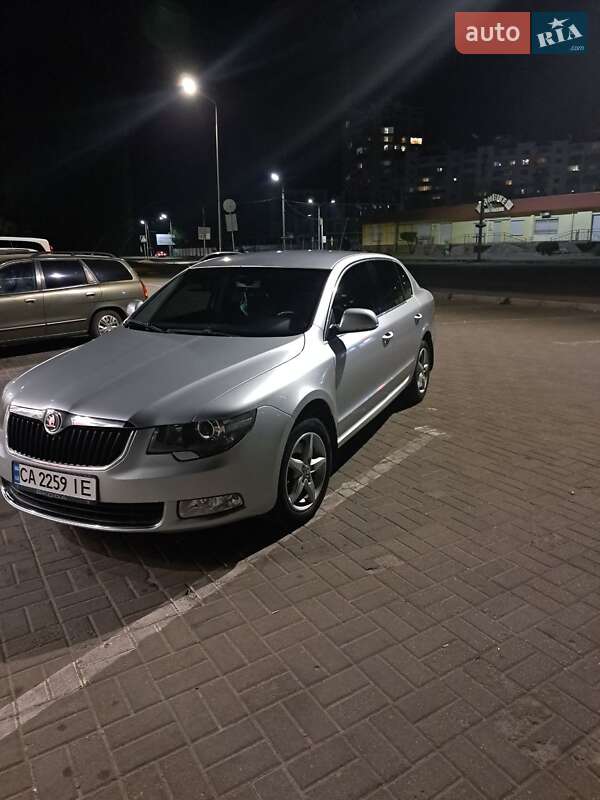 Лифтбек Skoda Superb 2008 в Черкассах
