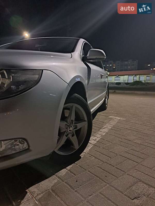 Лифтбек Skoda Superb 2008 в Черкассах