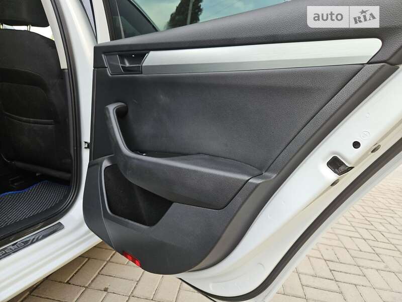 Универсал Skoda Superb 2017 в Киеве