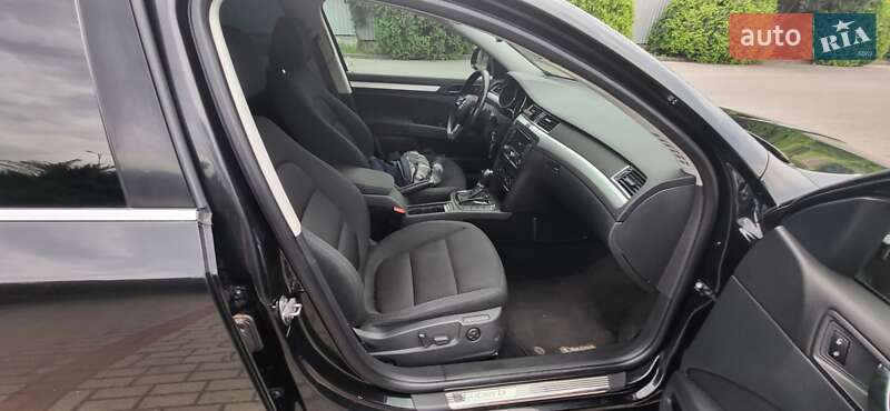 Универсал Skoda Superb 2014 в Ужгороде