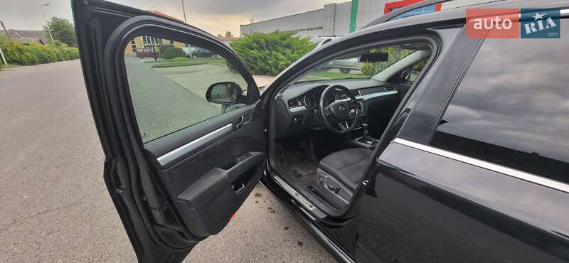 Универсал Skoda Superb 2014 в Ужгороде