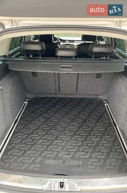 Універсал Skoda Superb 2011 в 
