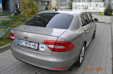 Лифтбек Skoda Superb 2013 в Львове