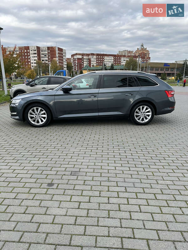 Універсал Skoda Superb 2019 в Львові