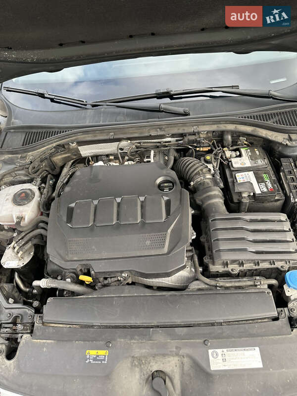 Універсал Skoda Superb 2019 в Львові