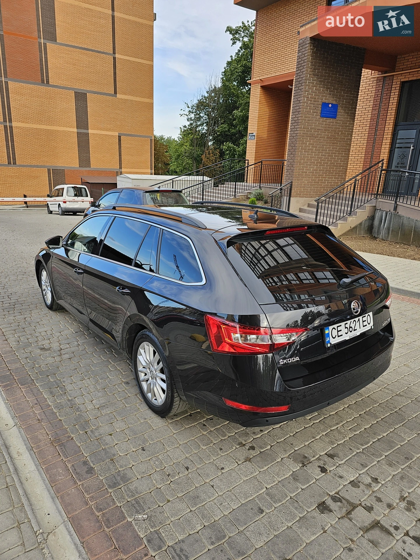 2016 Skoda Superb - мініатюра 2
