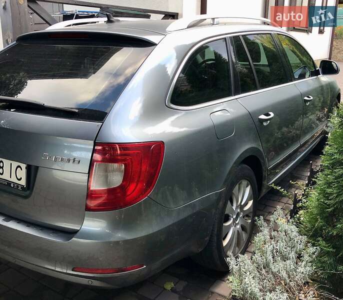 Универсал Skoda Superb 2011 в Днепре