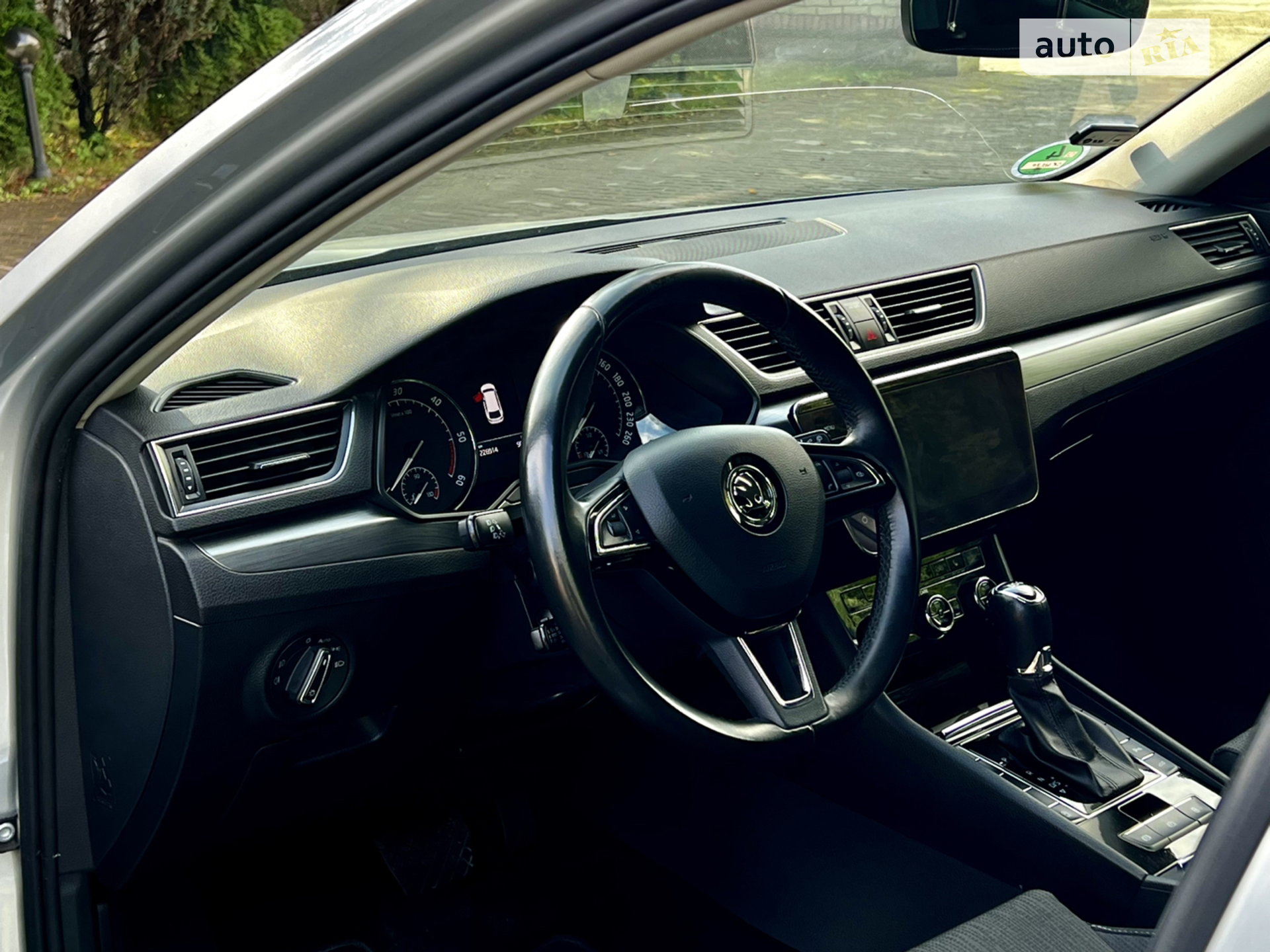 2017 Skoda Superb - мініатюра 15