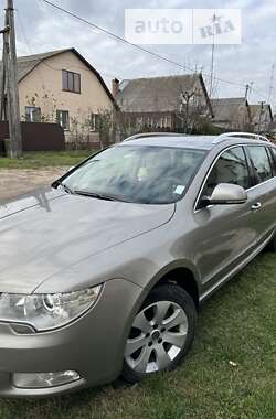 Универсал Skoda Superb 2010 в Городне