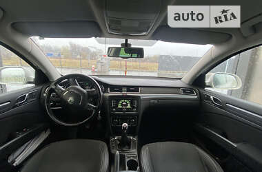 Універсал Skoda Superb 2011 в 