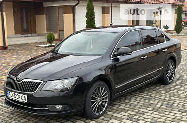 Лифтбек Skoda Superb 2015 в Хусте