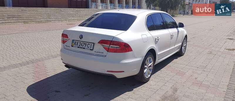 Ліфтбек Skoda Superb 2013 в Харкові