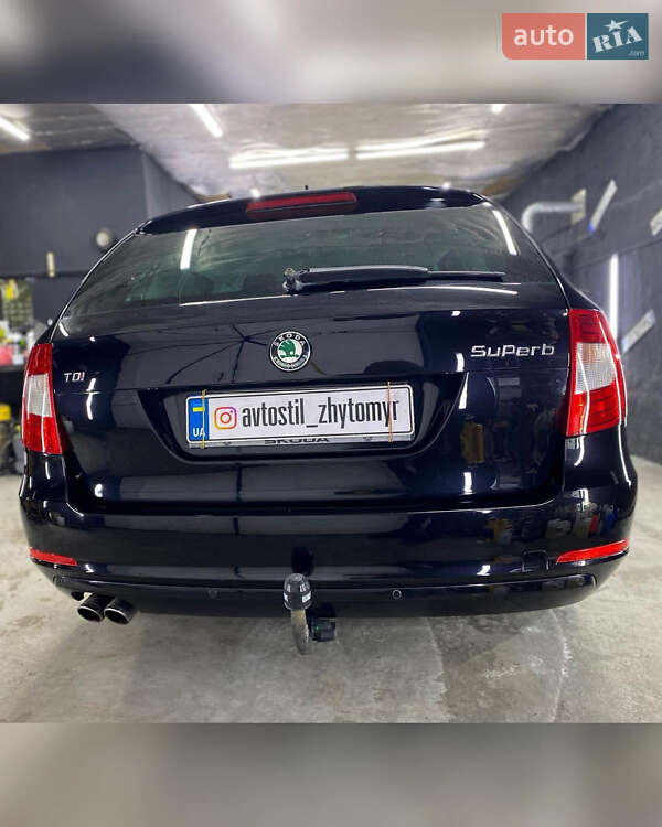 Универсал Skoda Superb 2011 в Житомире
