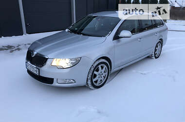 Универсал Skoda Superb 2011 в Луцке