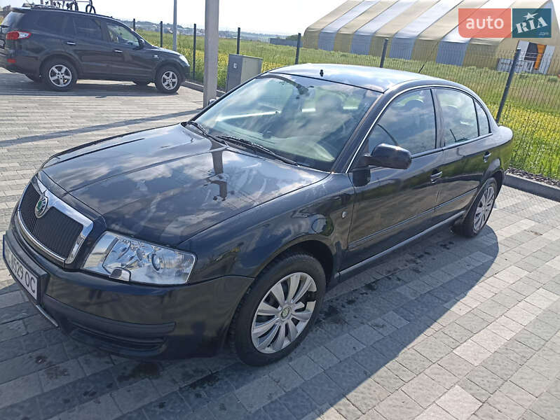 Лифтбек Skoda Superb 2005 в Львове