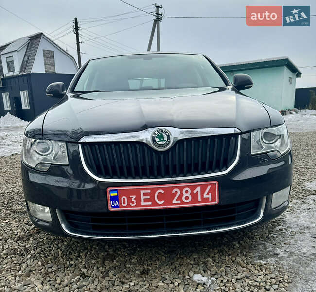Ліфтбек Skoda Superb 2010 в Львові